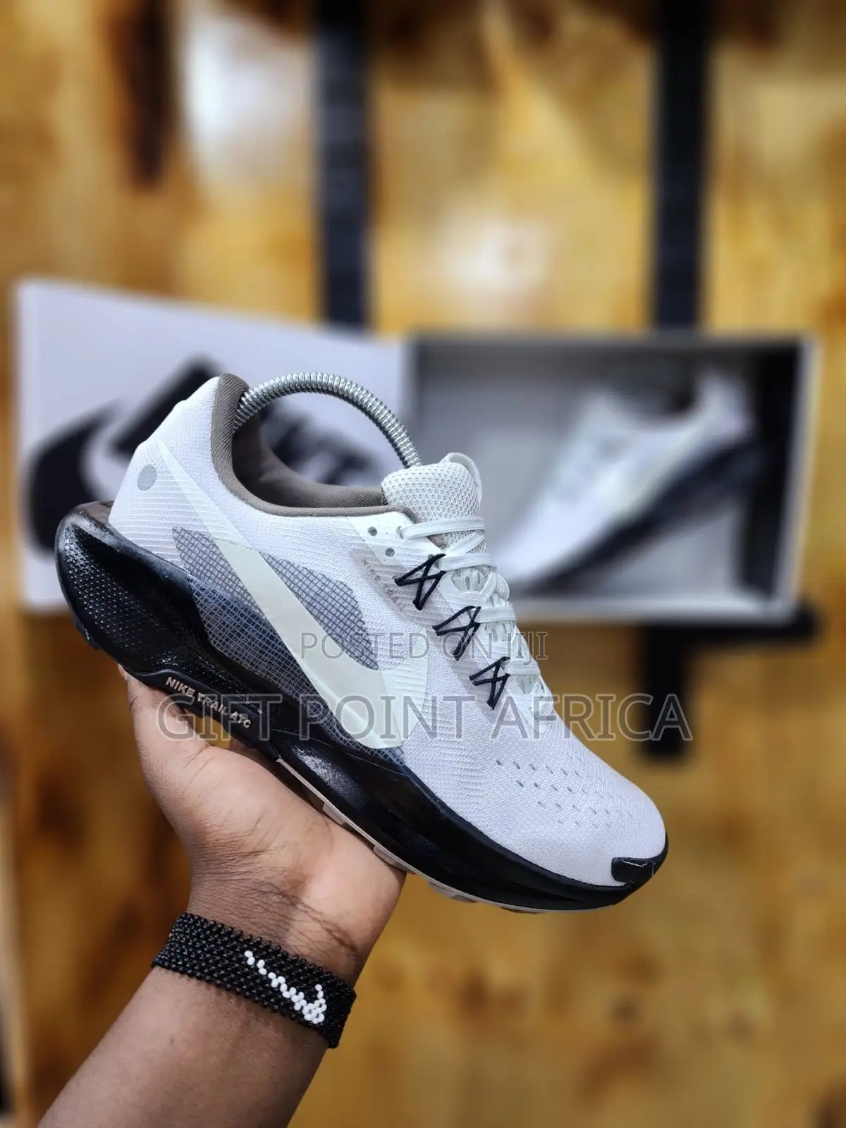 *Nike Trail React* Sneakers