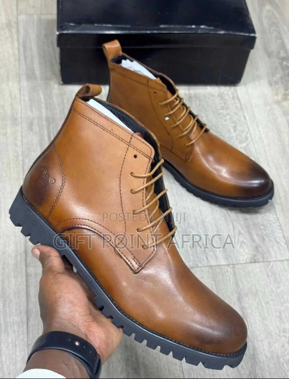 Classic Laced Leather Timberland Boots for Men