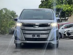 Toyota Noah 2.0 AWD (8 Seater) 2019 Silver