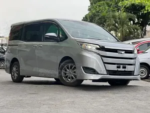 Toyota Noah 2.0 AWD (8 Seater) 2019 Silver