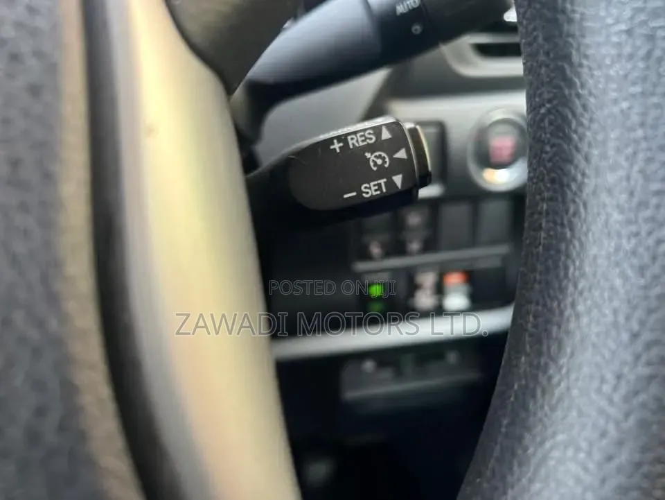 Toyota Noah 2.0 AWD (8 Seater) 2019 Silver