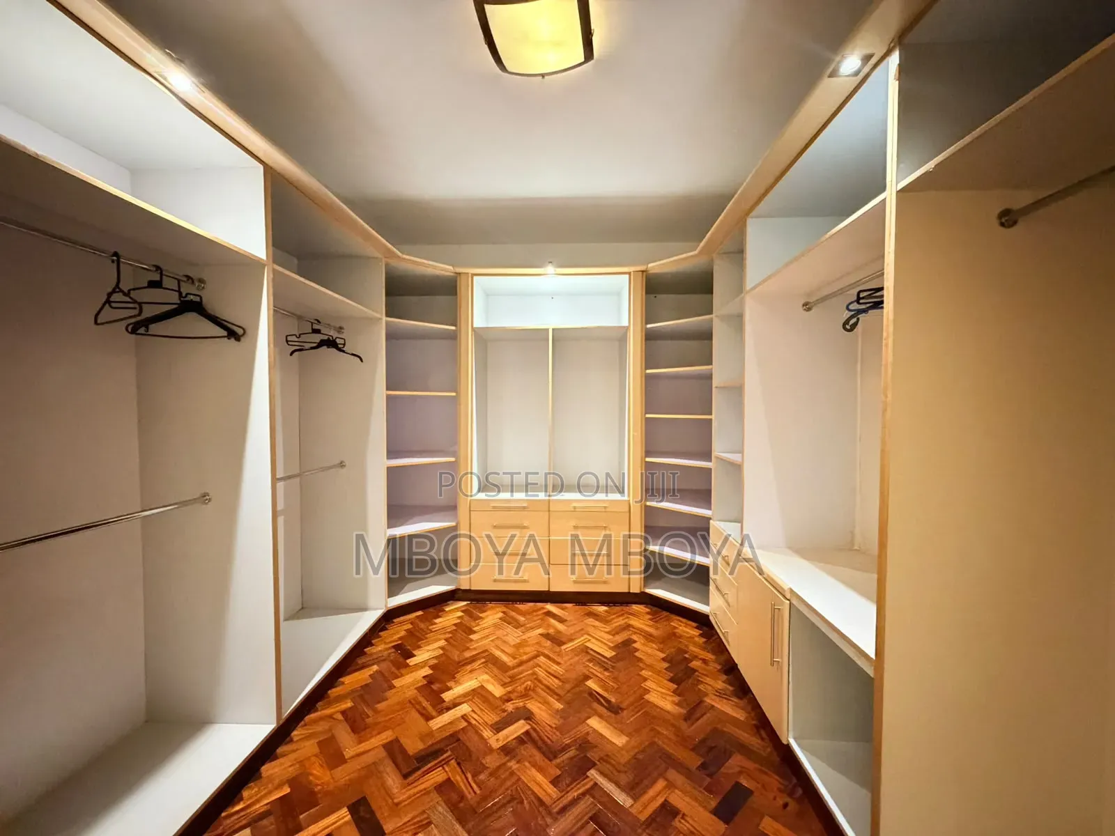 Furnished 5bdrm Townhouse / Terrace in Kyuna Estate for rent