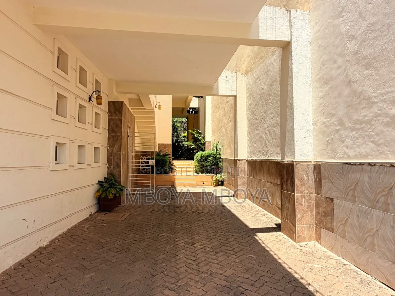 Furnished 5bdrm Townhouse / Terrace in Kyuna Estate for rent
