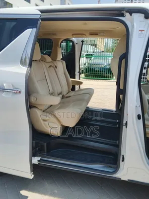 Toyota Vellfire 2019 White