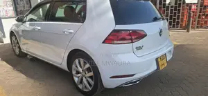 Volkswagen Golf 2017 White