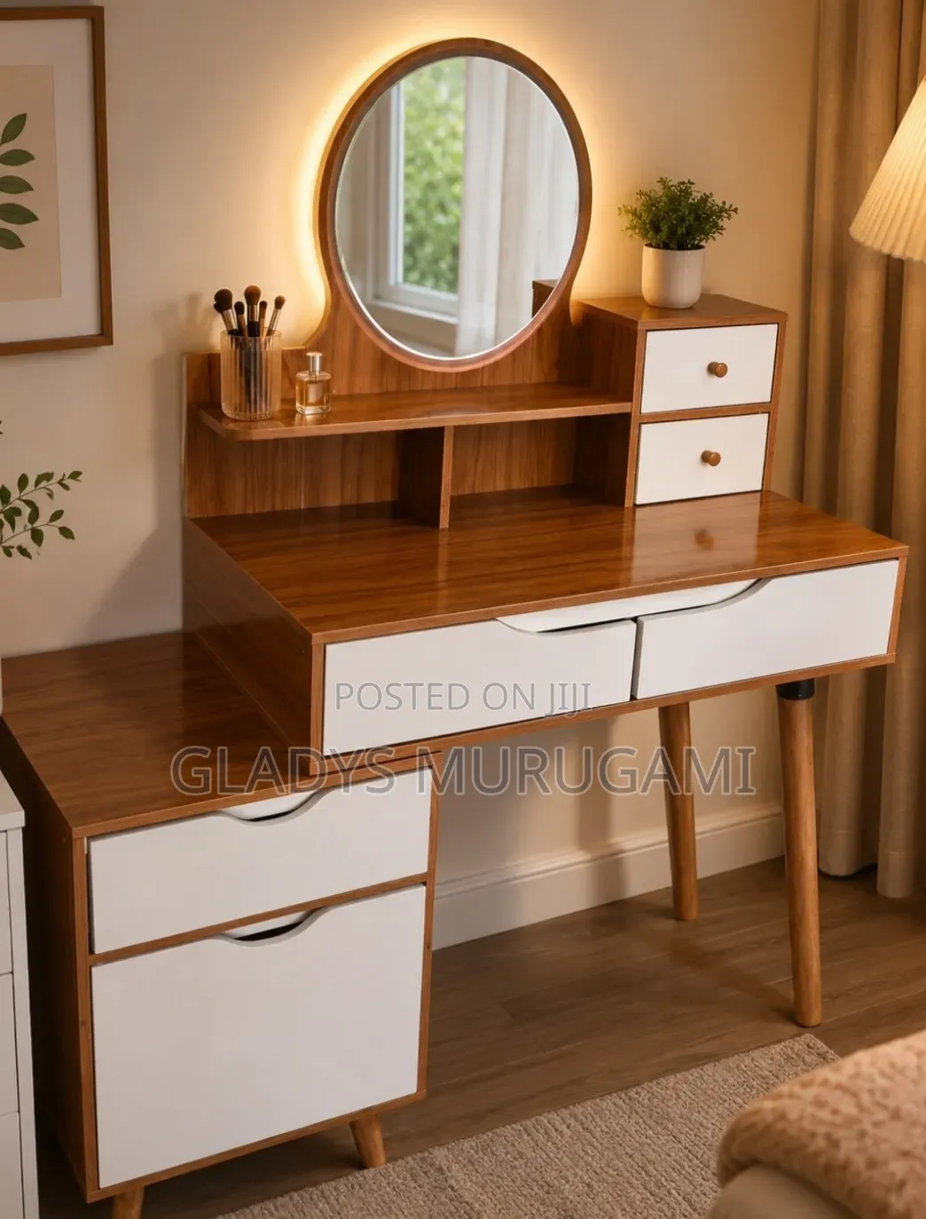 Big Dressing Table
