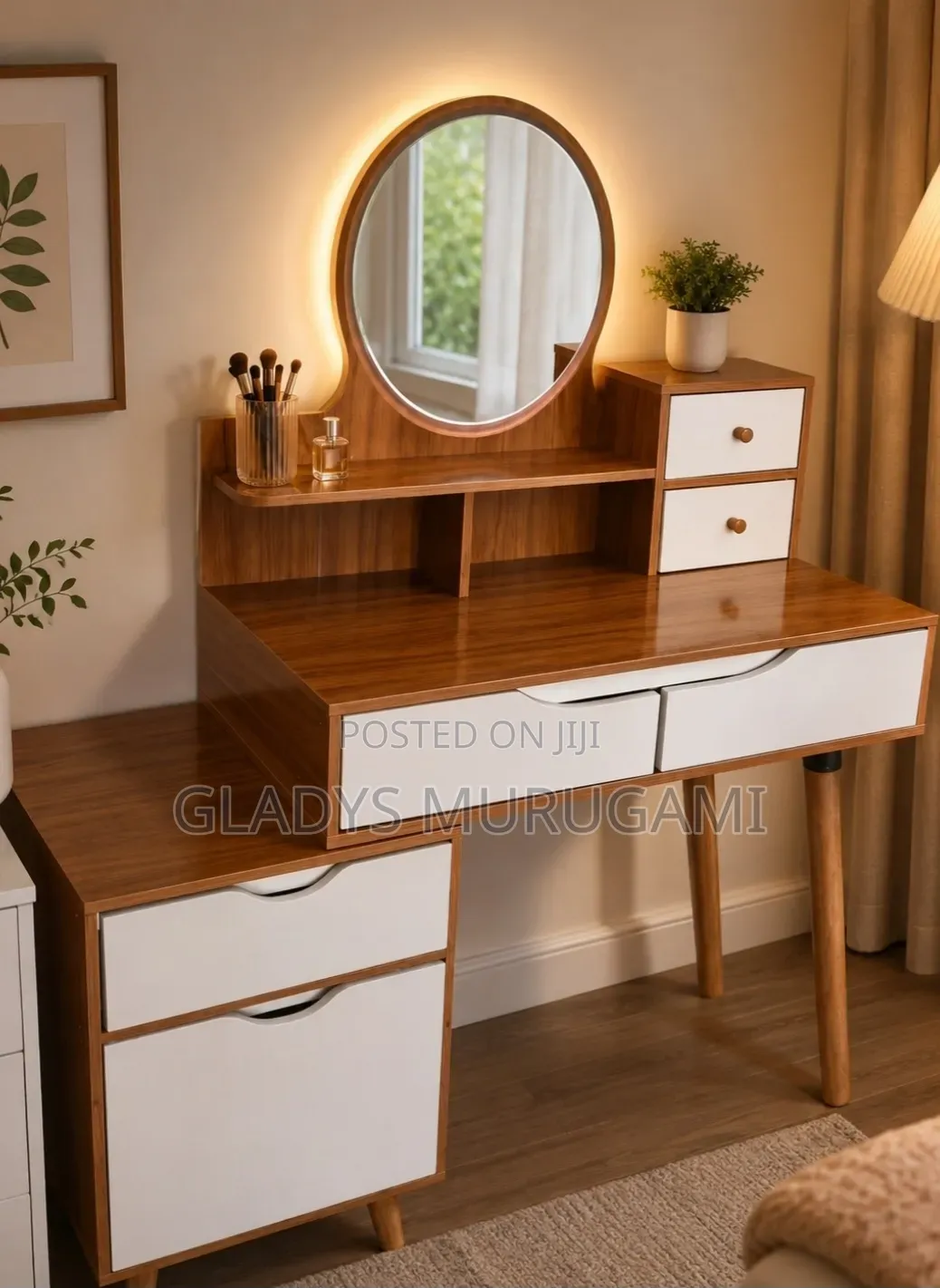 Big Dressing Table
