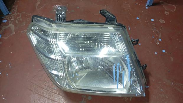 Nissan Navara 2010/2012 Headlight