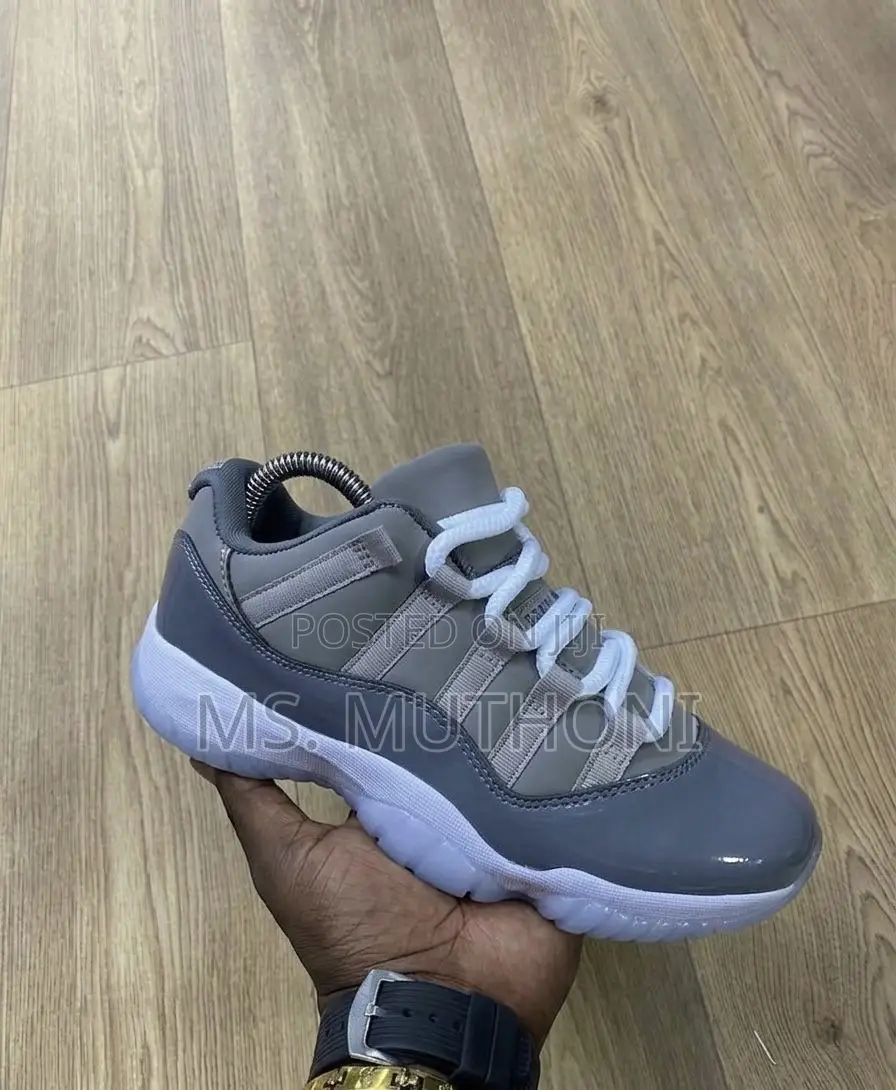 Air Jordan 11 Retro Low Sneakers Size 38-45