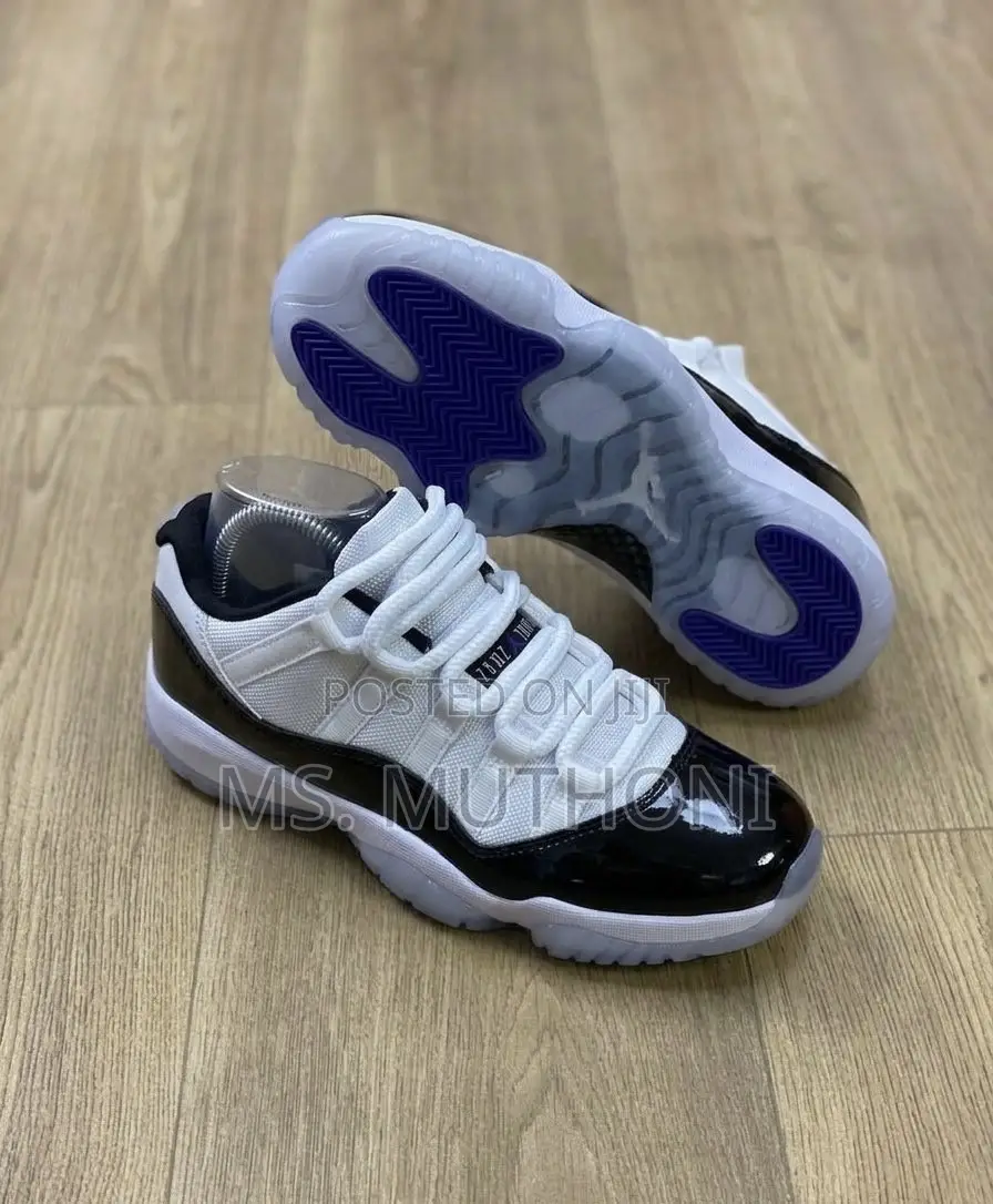 Air Jordan 11 Retro Low Sneakers Size 38-45