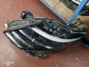 Nissan Serena C28 2020 Headlight