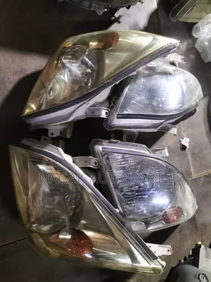 Toyota Landcruseir Prado 120 Headlight