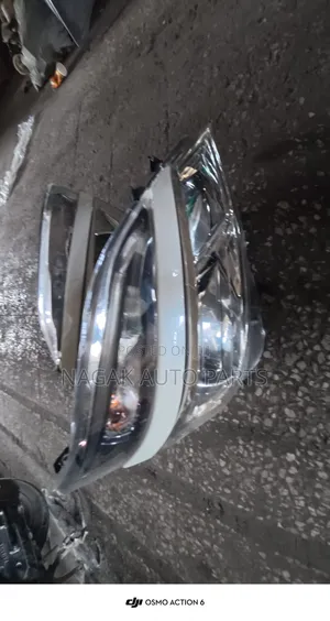 Serena 2017 Headlight
