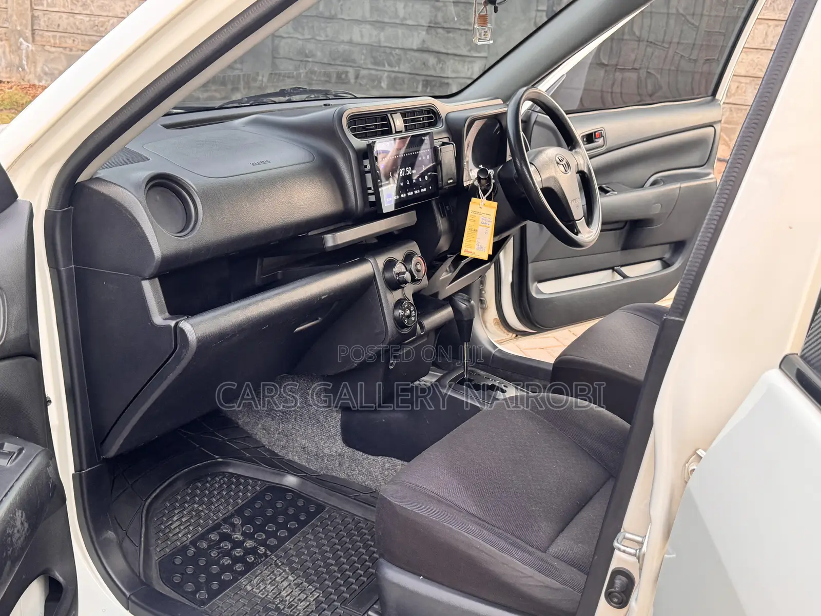 Toyota Probox 1.5 DX Comfort 2WD 2017 White