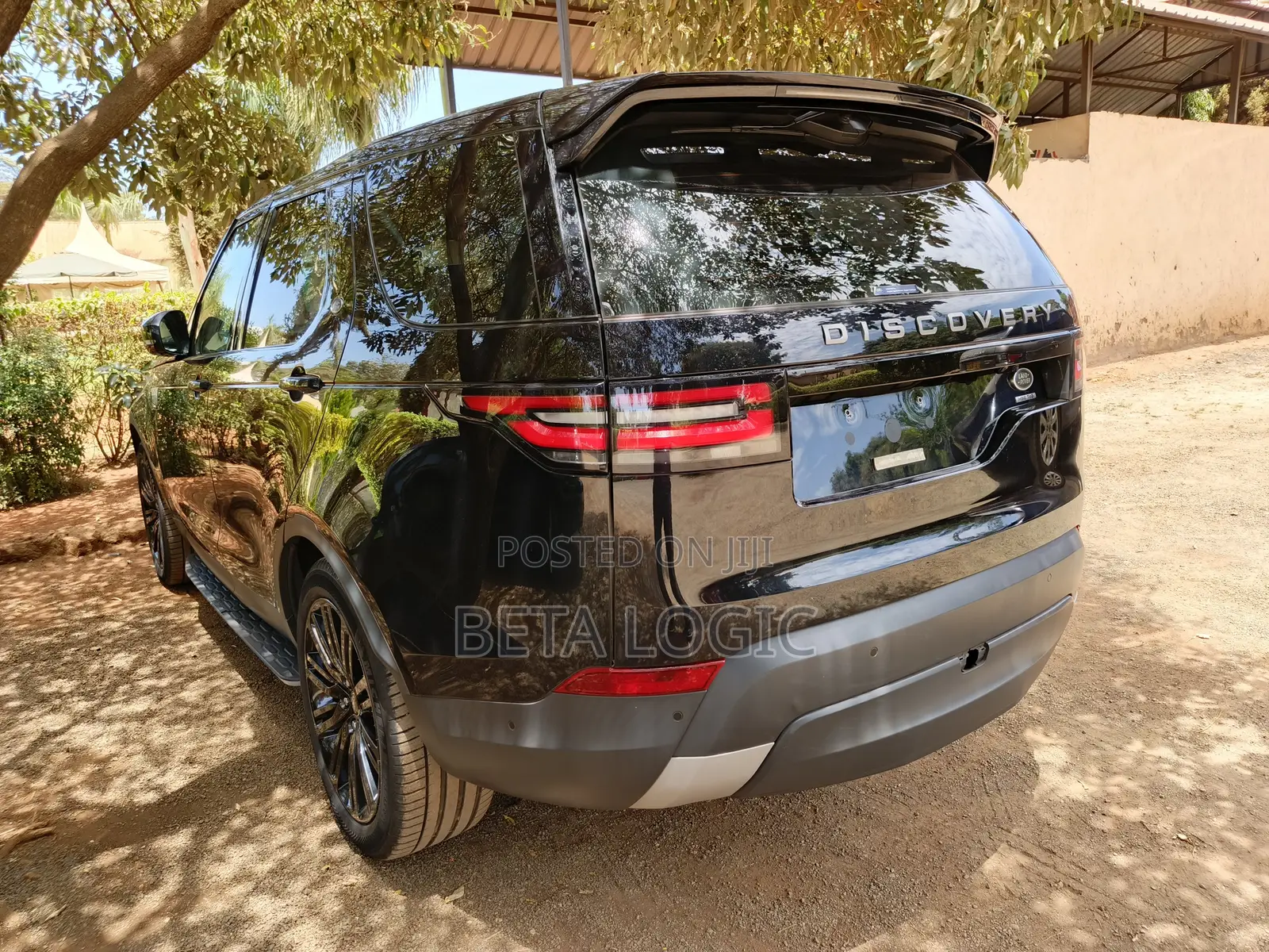 Land Rover Discovery HSE 4x4 2018 Black
