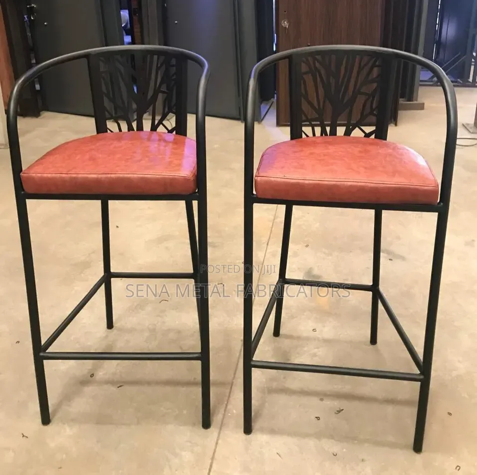 High Quality Bar Stool With Armrests and a Footrest.