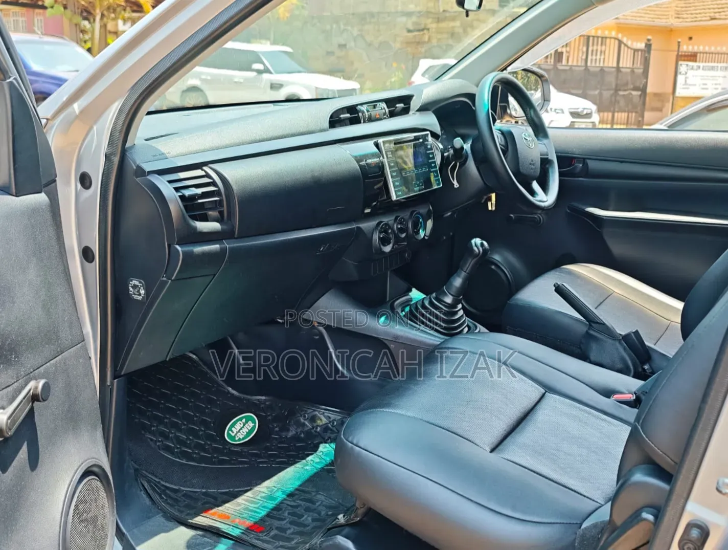 Toyota Hilux 2017 Silver