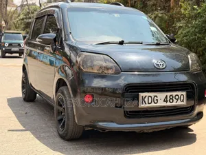Toyota Porte 2014 Black