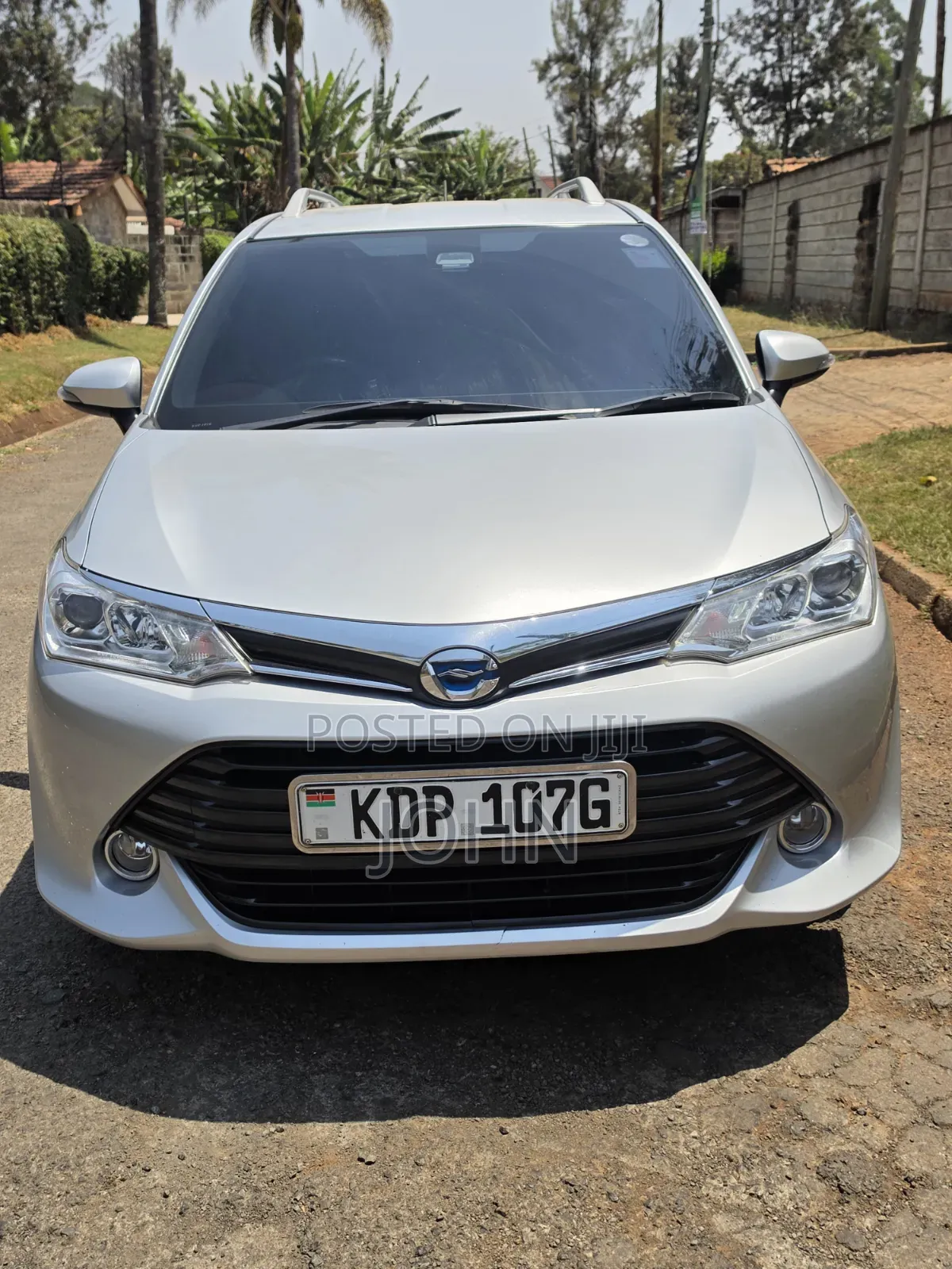 Toyota Corolla Fielder 1.5 Hybrid FWD 2016 Silver