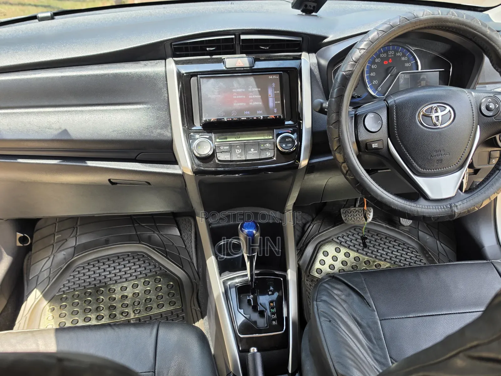 Toyota Corolla Fielder 1.5 Hybrid FWD 2016 Silver
