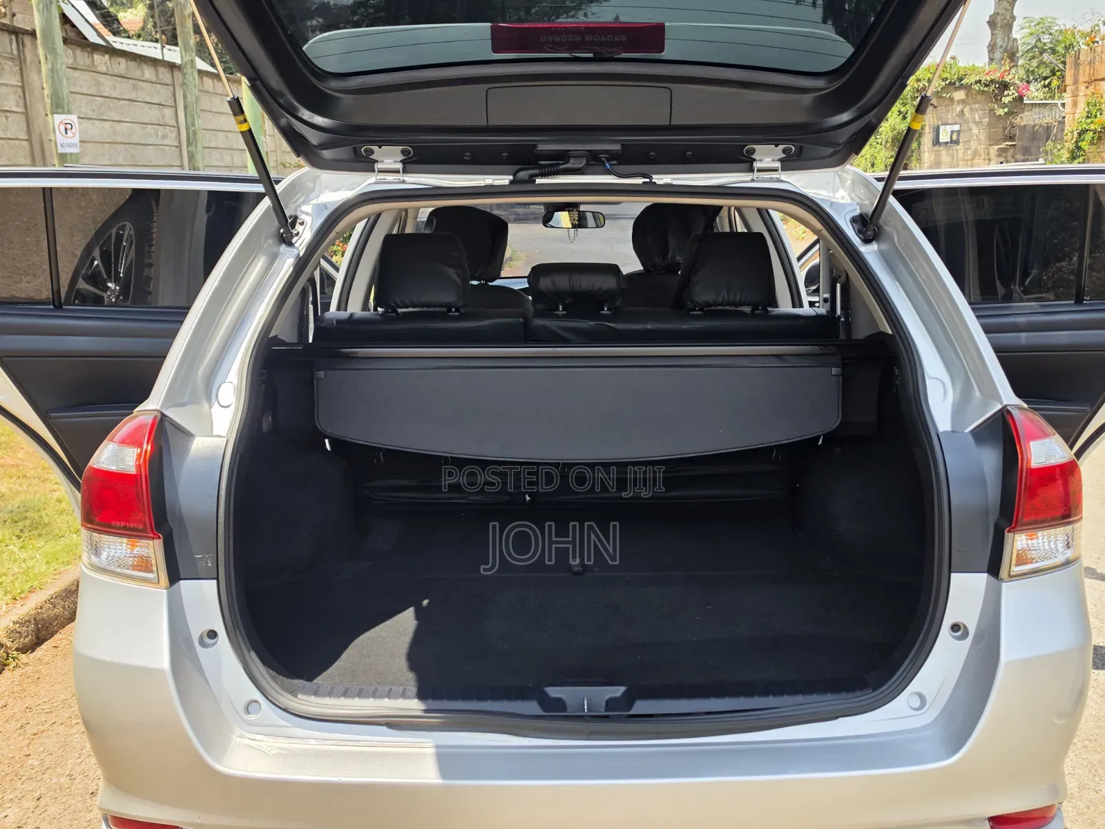 Toyota Corolla Fielder 1.5 Hybrid FWD 2016 Silver