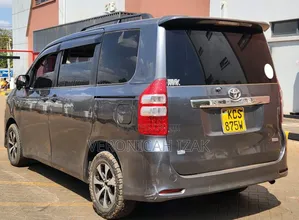 Toyota Noah 2011 Gray