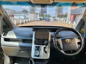 Toyota Noah 2011 Gray