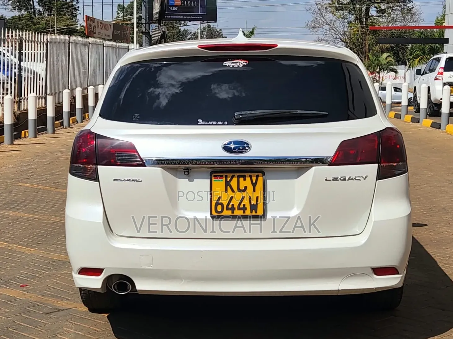 Subaru Legacy 2013 White