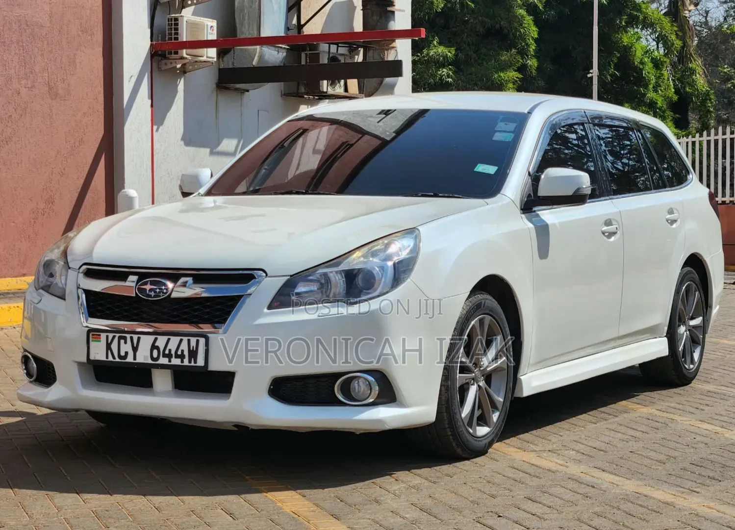 Subaru Legacy 2013 White