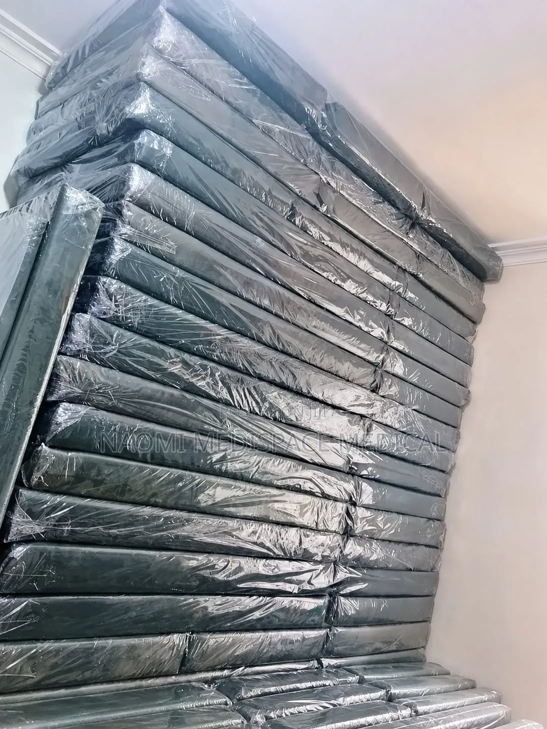 Quality Single Crank Matress With Mackintosh