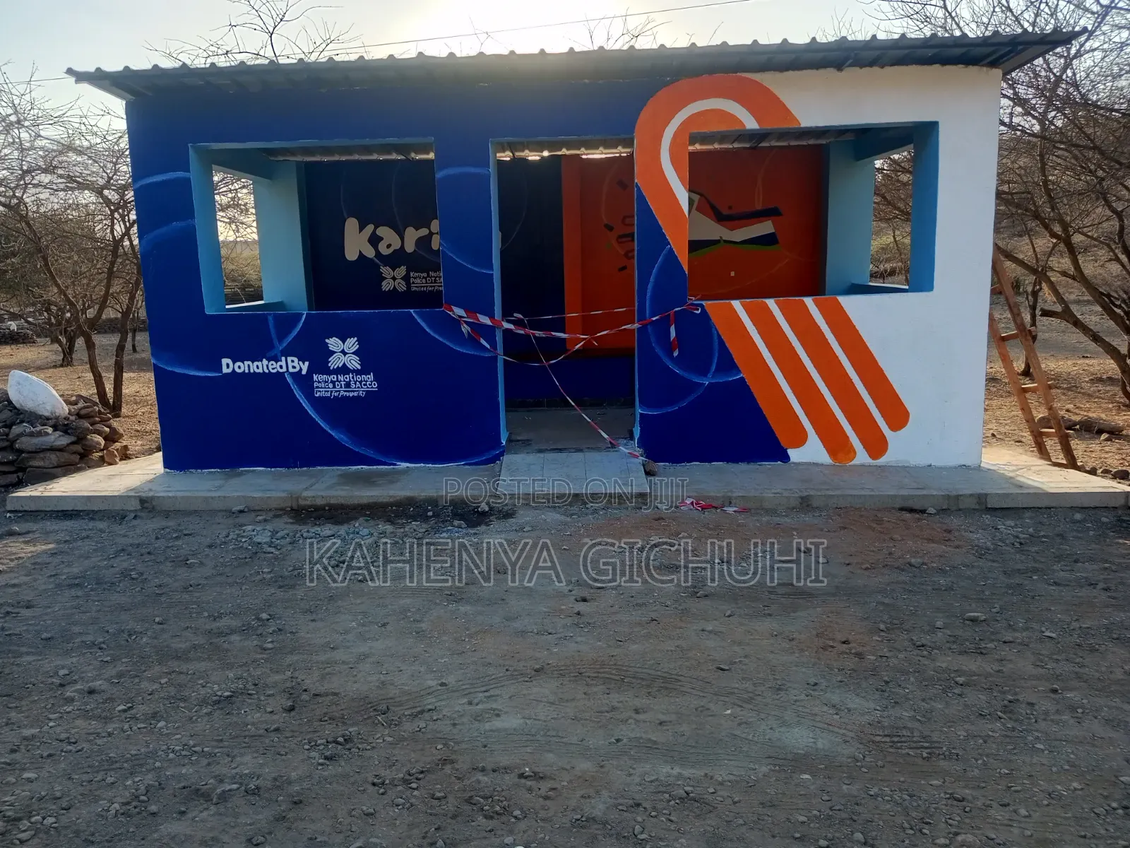 Outdoor Painter, Interior Decorator, Artist and Graphic Design.