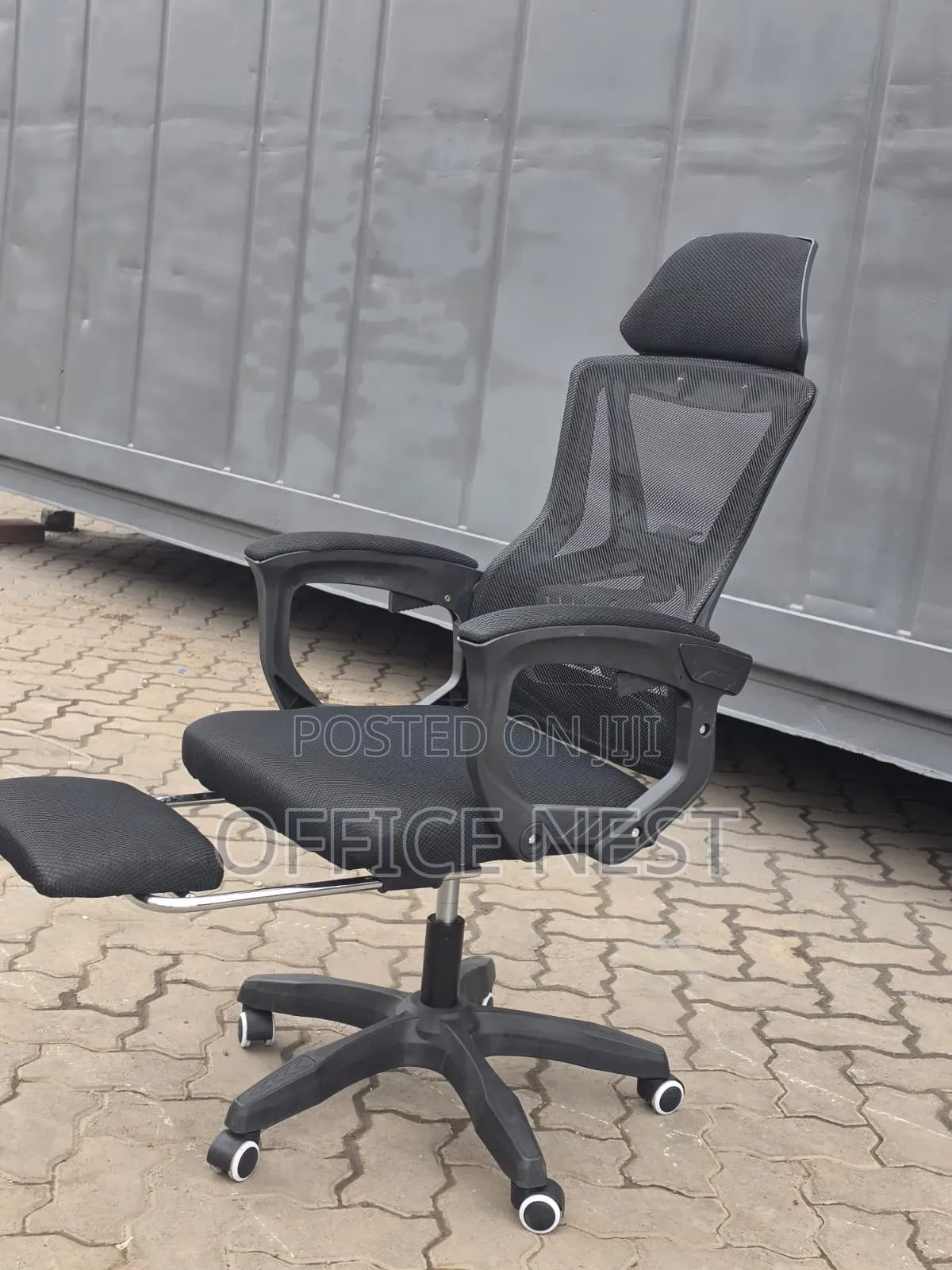 Ergonomic Executive Office Chair With Footrest - Reclining Mesh Chair