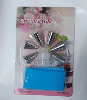 8 PCS Cake Decorator