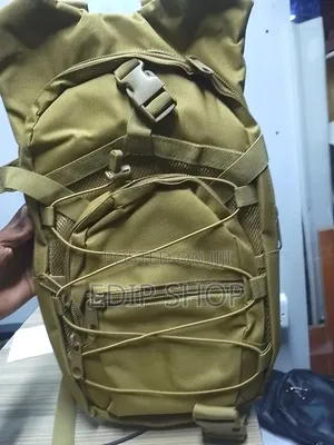 Beige/Brown Hydration 3 Litres Camel Bag/Hiking Bag.