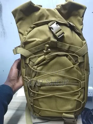 Beige/Brown Hydration 3 Litres Camel Bag/Hiking Bag.