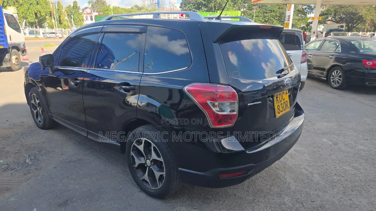 Subaru Forester 2.5i Limited PZEV 4dr SUV AWD (2.5L 4cyl CVT) 2014
