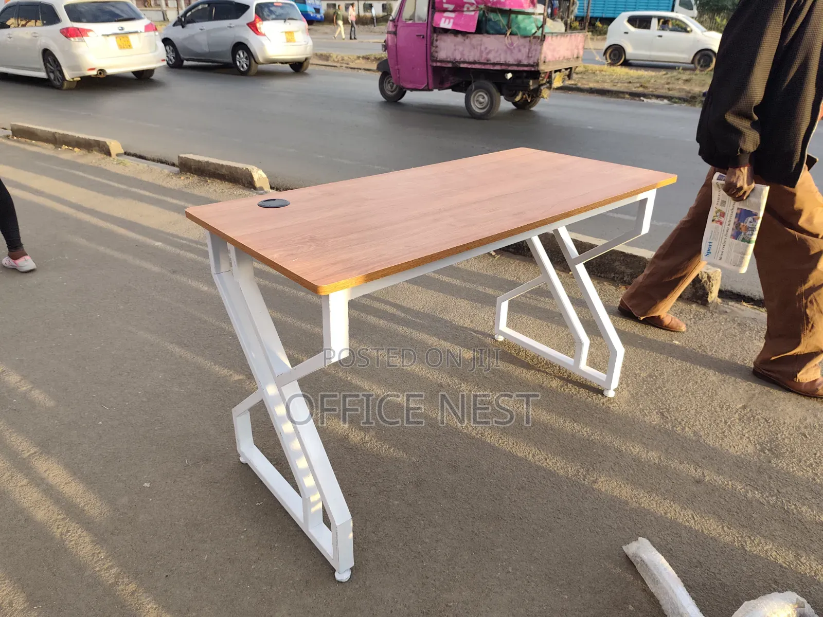 Modern Office Desk With Wooden