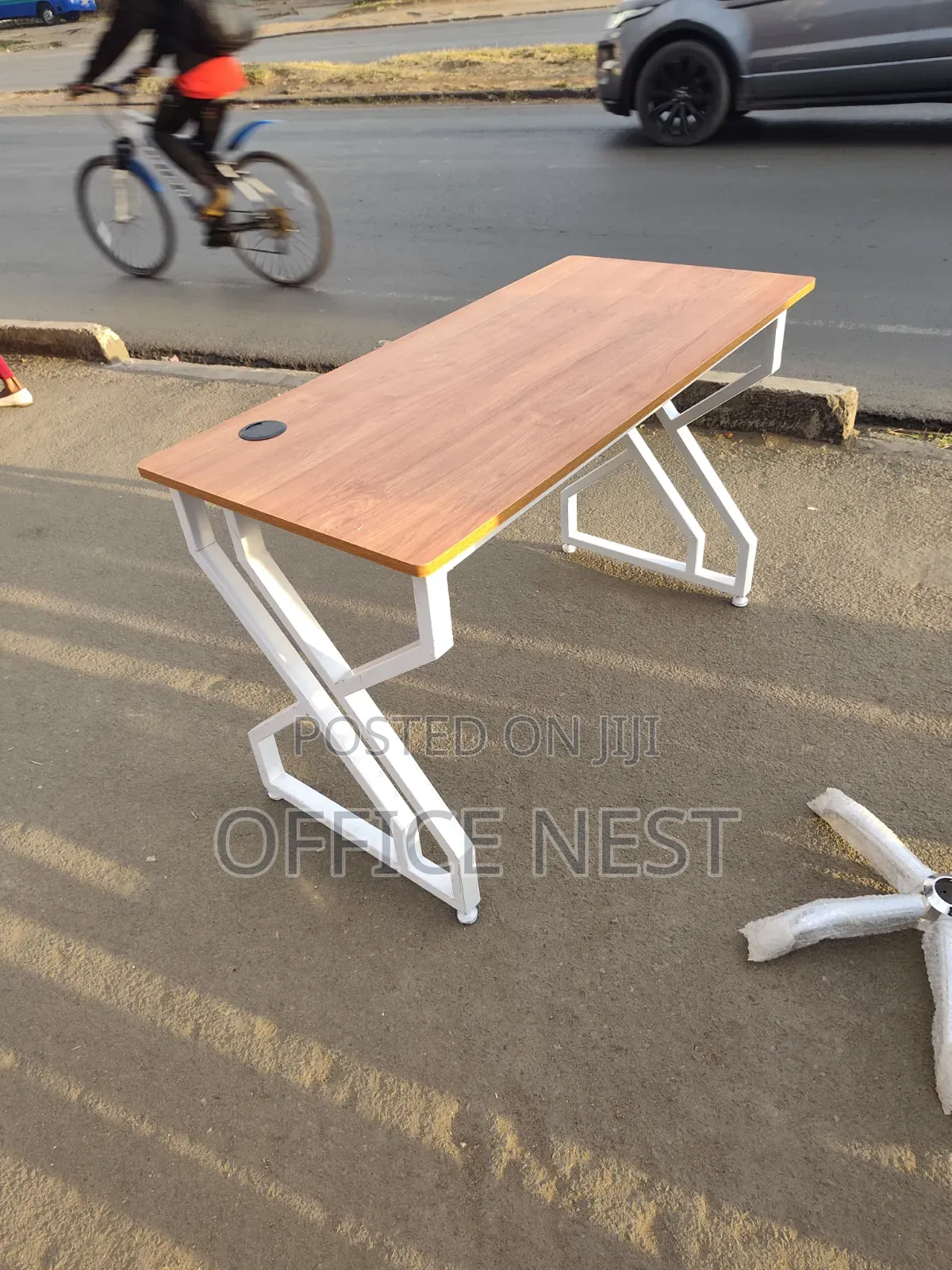 Modern Office Desk With Wooden