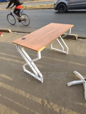 Modern Office Desk With Wooden