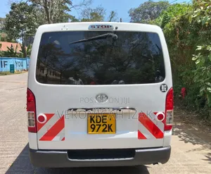 Toyota HiAce 2013 White