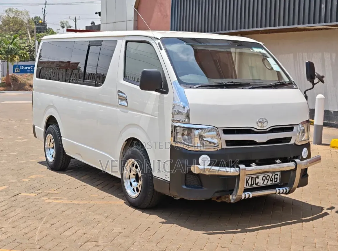 Toyota HiAce 2013 White