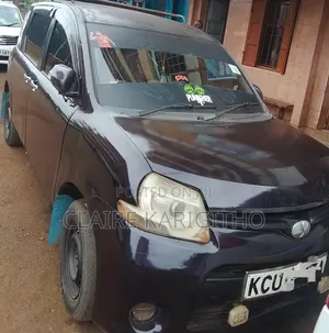 Toyota Sienta 1.5 FWD 2013 Gray