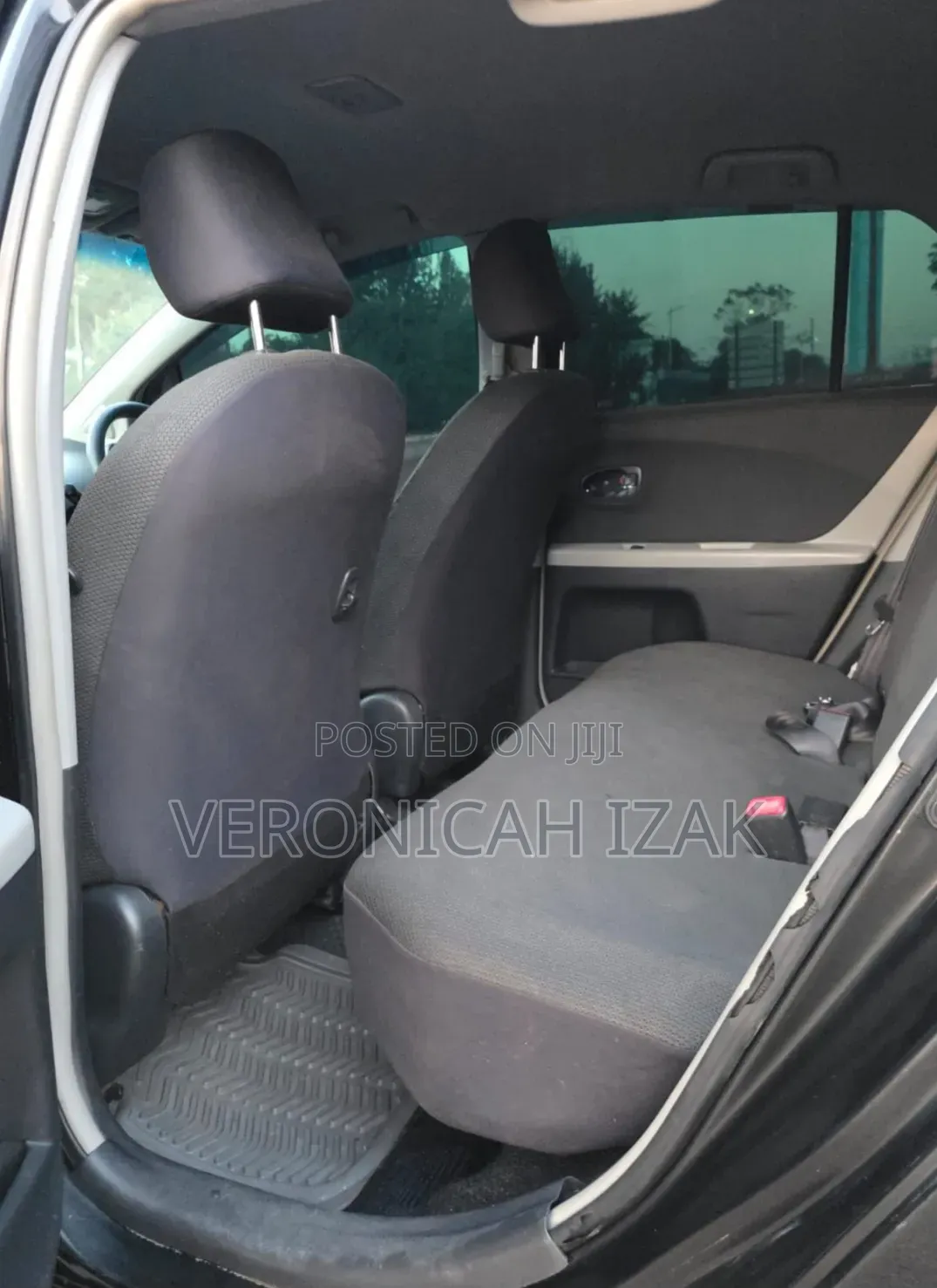 Toyota Vitz 2010 Black