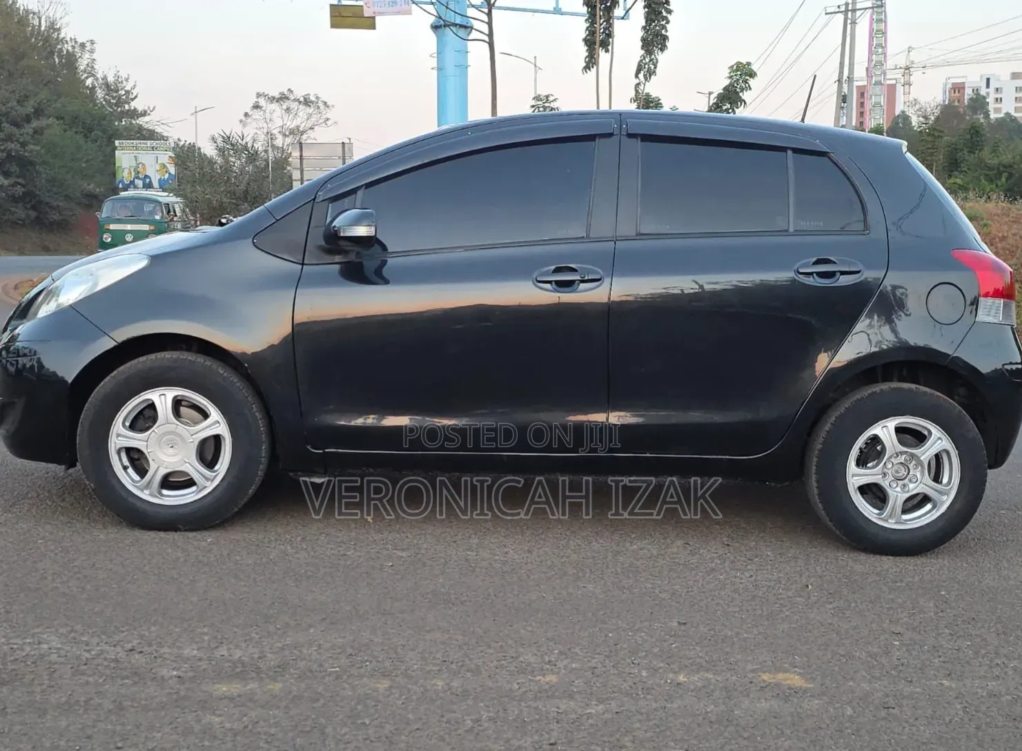 Toyota Vitz 2010 Black