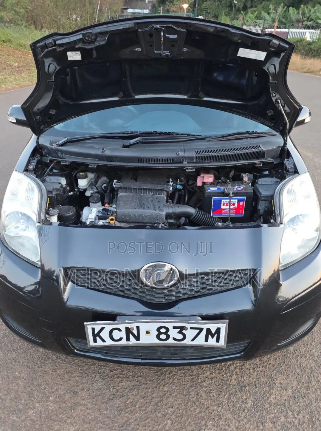 Toyota Vitz 2010 Black