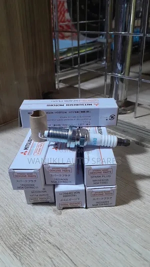Mitsubishi Genuine NGK D IFR6C11 Spark Plug – 1822A069