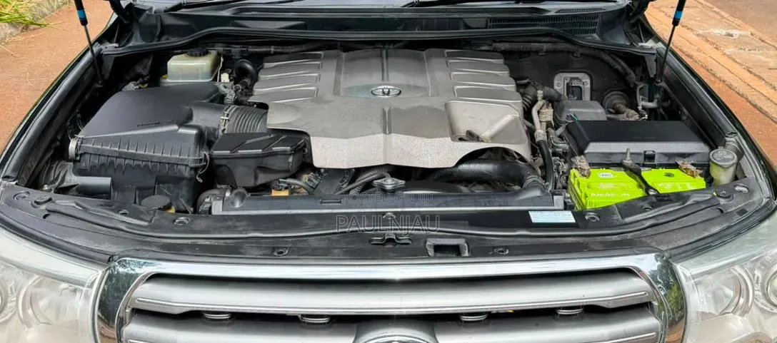 Toyota Land Cruiser Prado 2012