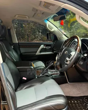 Toyota Land Cruiser Prado 2012