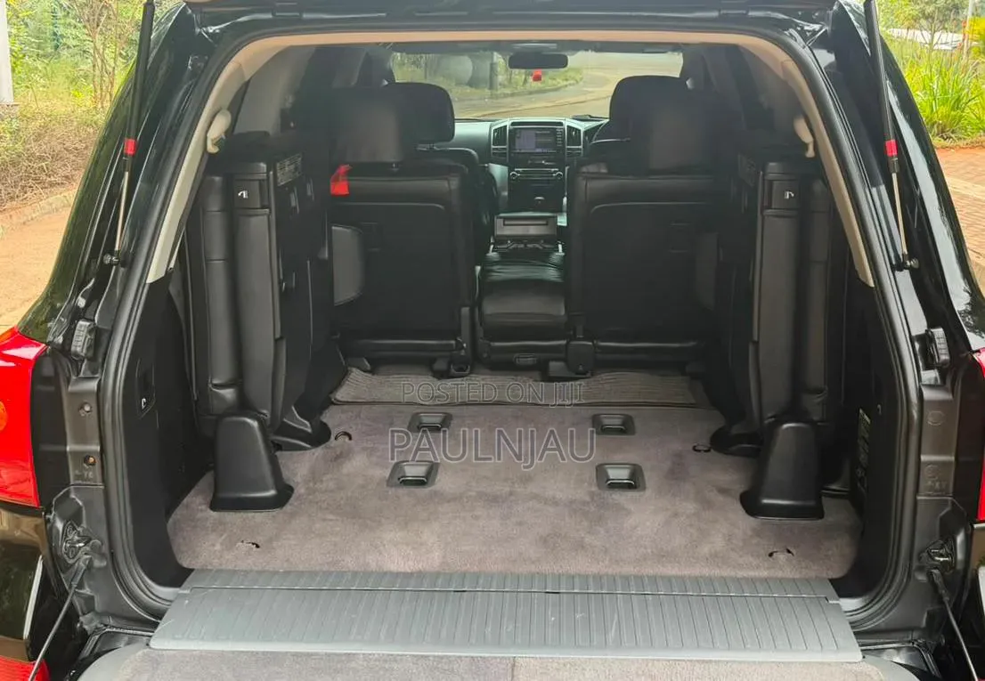 Toyota Land Cruiser Prado 2012