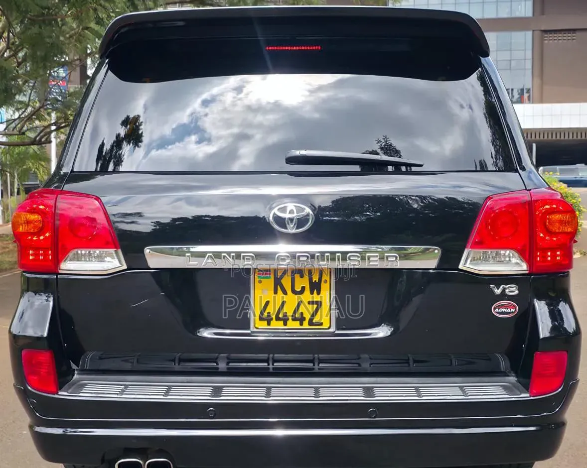 Toyota Land Cruiser Prado 2012